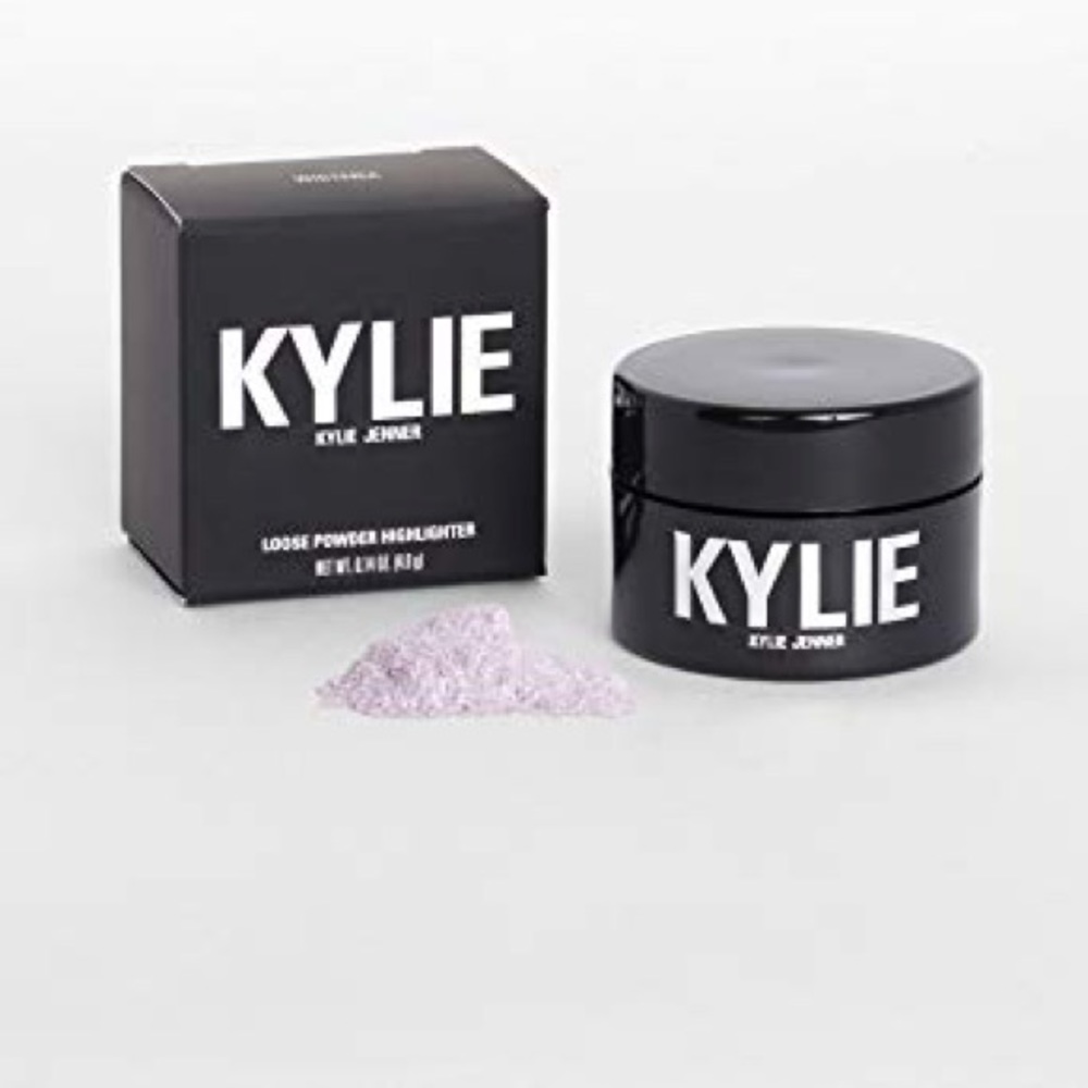 Kylie cosmetics loose highlighter in Wisteria